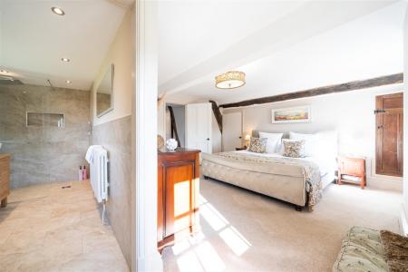 bedroom 4-4.jpg