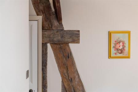 Bedroom2-10.jpg