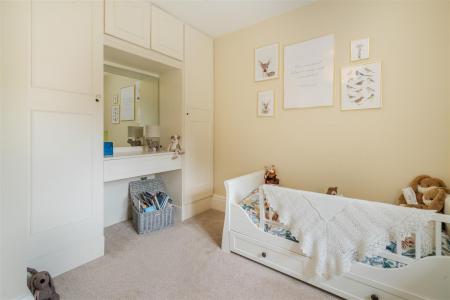 Bedroom1-3.jpg