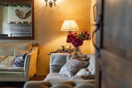 Living Room-6.jpg