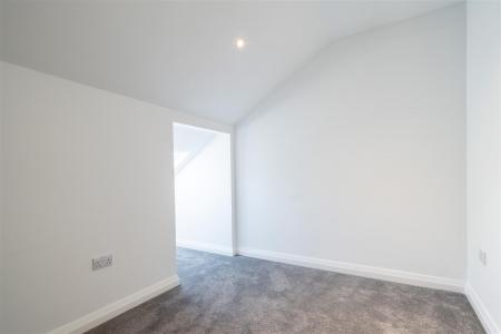 Bedroom 1-.jpg
