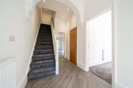 Hallway-.jpg