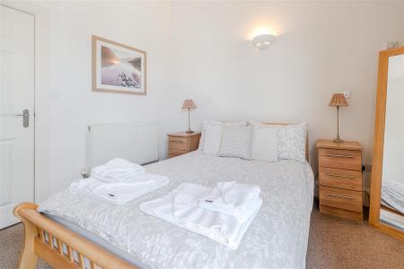 Bedroom2-4.jpg
