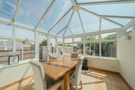 36 Errington Road-117.jpg