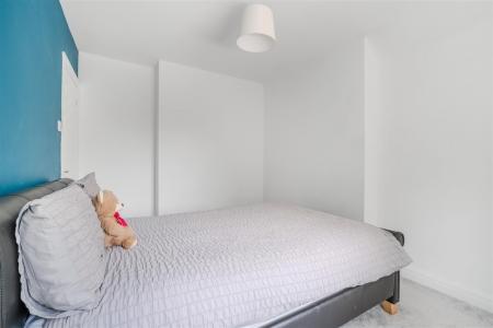 Bedroom3-3.jpg