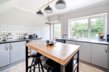 Kitchen-3.jpg
