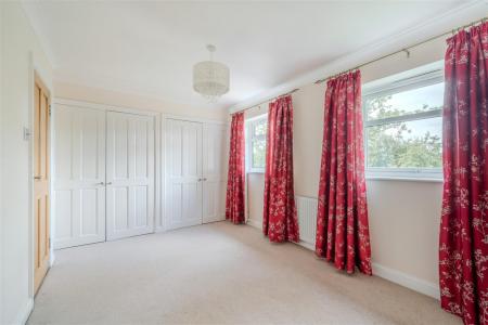 Bedroom4-2.jpg