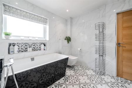 Bathroom-3.jpg