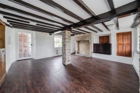 Dining Room.jpg