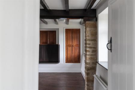 Dining Room-6.jpg