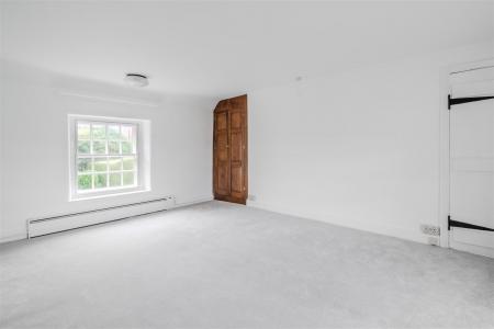 Bedroom1-2.jpg