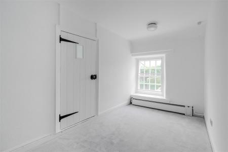Bedroom3-3.jpg