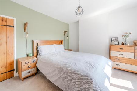 Bedroom2-2.jpg