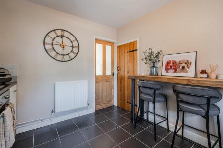 Kitchen-5.jpg