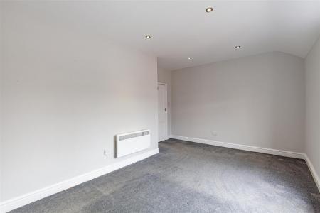 Bedroom 1-3.jpg