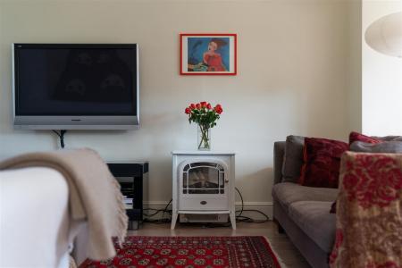 Living Room-8.jpg