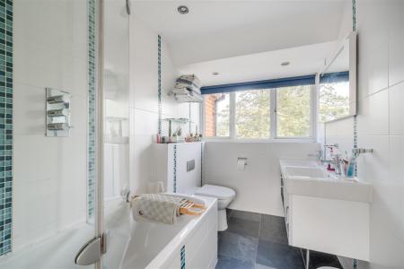 Bathroom.jpg