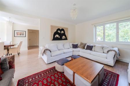 Living Room-4.jpg