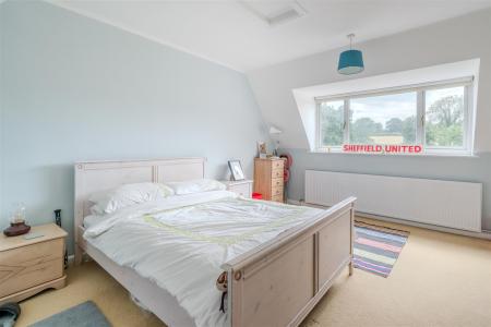 Bedroom1-2.jpg