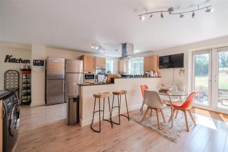 Kitchen-4.jpg