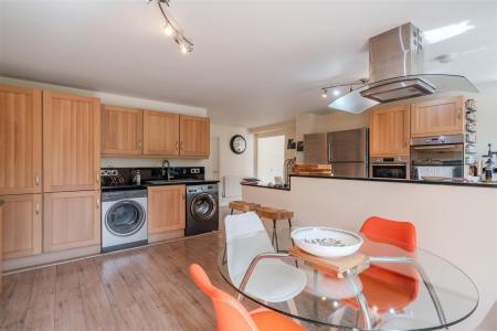 Kitchen-5.jpg