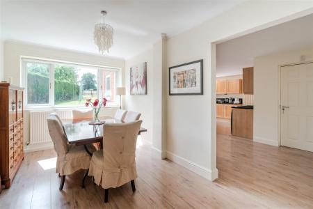 Dining Room-3.jpg