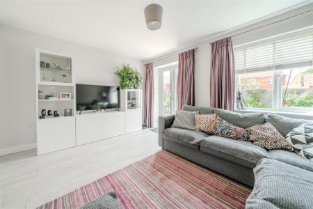 Living ROom-3.jpg