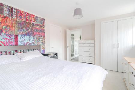 Bedroom2-3.jpg