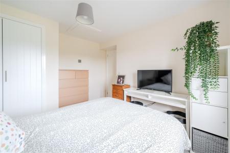 Bedroom1-3.jpg