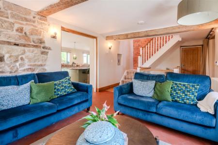Living Room-7.jpg