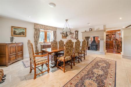 Dining Room-2.jpg