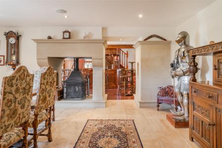 Dining Room-3.jpg