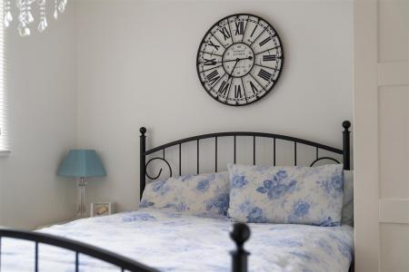 Bedroom2-4.jpg