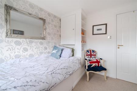 Bedroom4-2.jpg