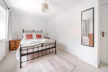 Bedroom1-2.jpg