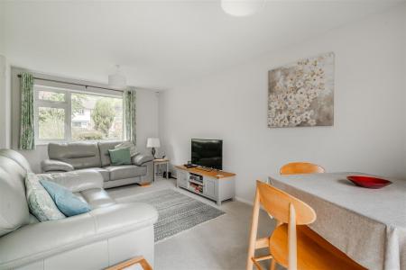 Living Room-4.jpg