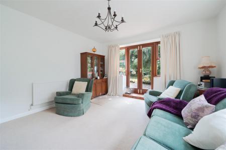 Living Room-2.jpg