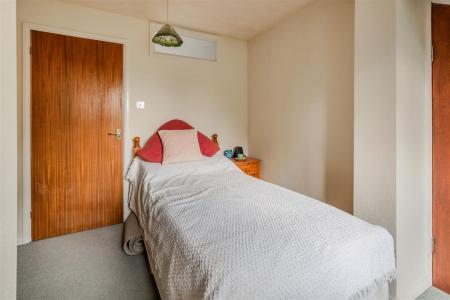 Bedroom3-2.jpg