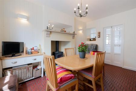 Dining Room-2.jpg