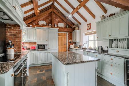 Kitchen-4.jpg