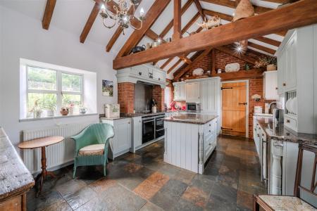 Kitchen-3.jpg
