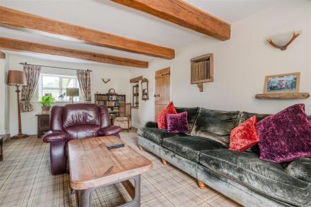 Living Room-2.jpg