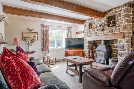 Living Room-7.jpg