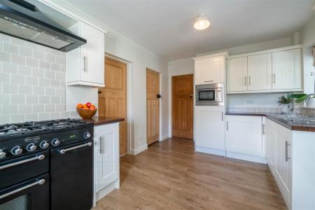 Kitchen-3.jpg