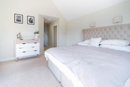 Bedroom 4-4.jpg