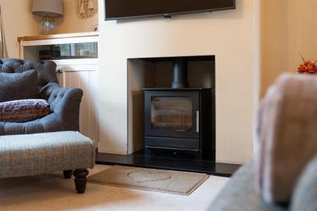 Living Room-6.jpg