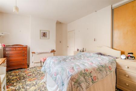 Bedroom1-3.jpg