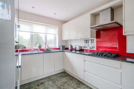 Kitchen-3.jpg