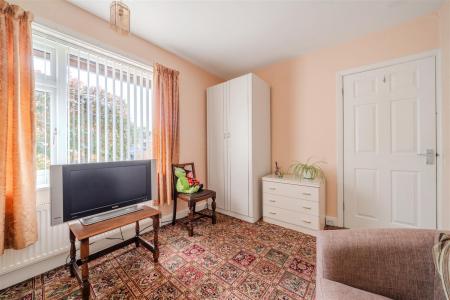 Bedroom1-3.jpg