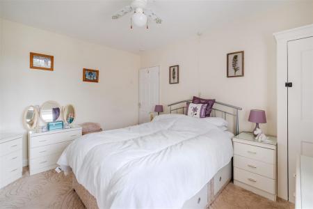 Bedroom2-2.jpg
